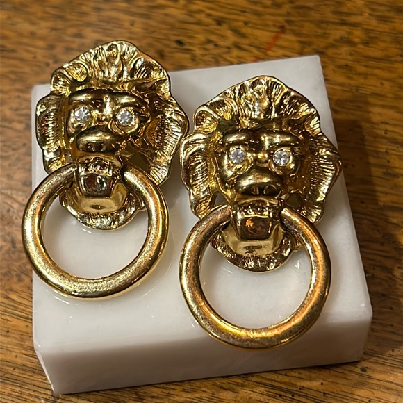 Kenneth Jay Lane Jewelry - KJL by Avon Vintage Lions Head Door knocker Pierced Earrings #107. Gold tone